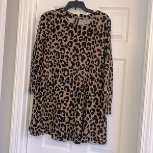 Boutique leopard print long sleeved dress